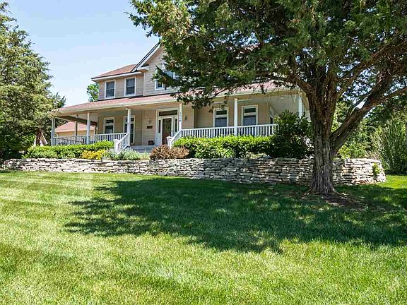 2nd image of 1116 Morgan Ln