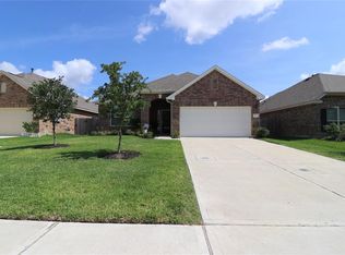 3050 Crape Myrtle Bend Ln, Dickinson, TX 77539