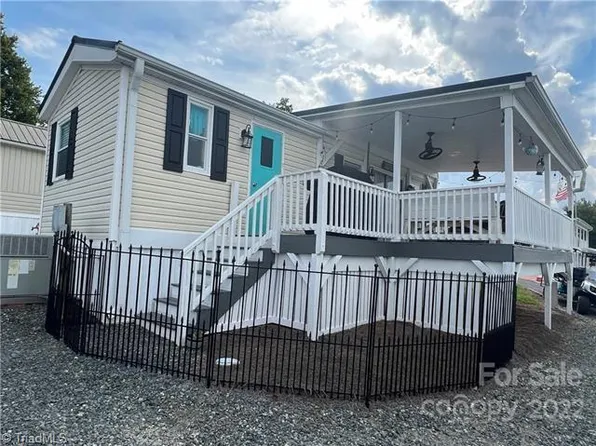 104 Ann Ln, New London, NC 28127