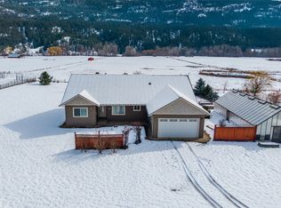 1027 Salmon River Rd, Columbia Shuswap, BC V1E 3G3