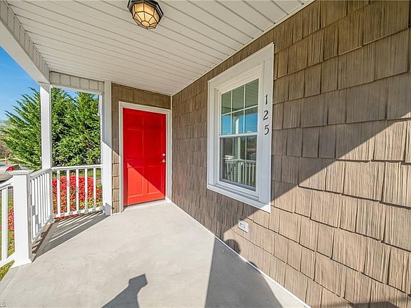 4th image of 125 Cabin Ln