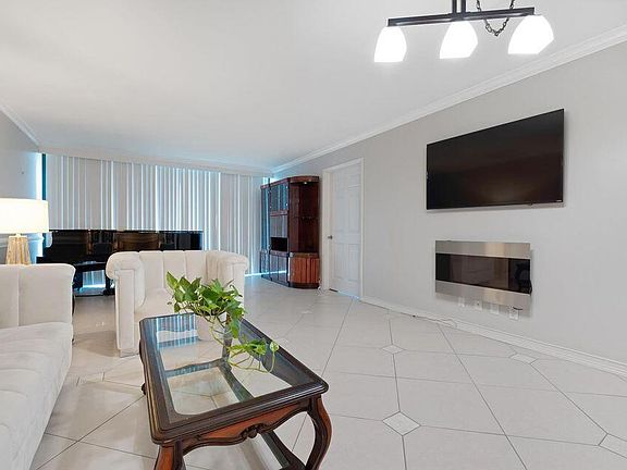 2nd image of 2400 Presidential Way #1206