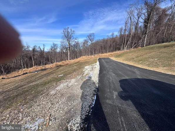 12820 Furnace Mountain Rd, Lovettsville, VA 20180