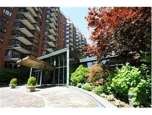 Sold by Douglas Elliman | media 15