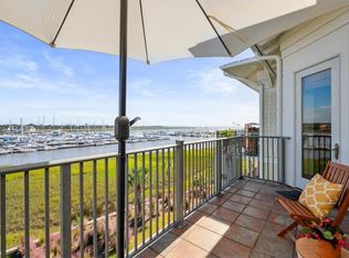 20 Waterfront Dr #322, Saint Simons Island, GA 31522