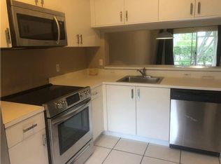 1 Fleming Ct, Fort Lauderdale, FL 33326