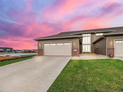 5717 S Yarrow Trl, Sioux Falls, SD, 57108