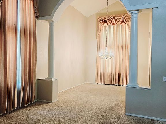 Formal Dinning room