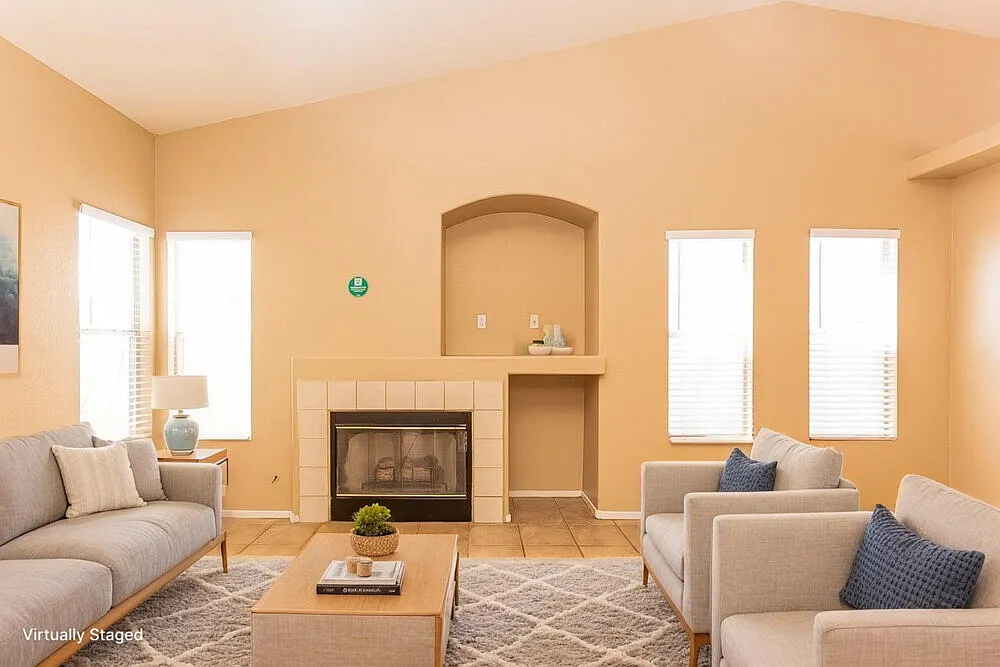 3 bed, 2.0 bath, 1314 sqft, $1,840 — Photo 4