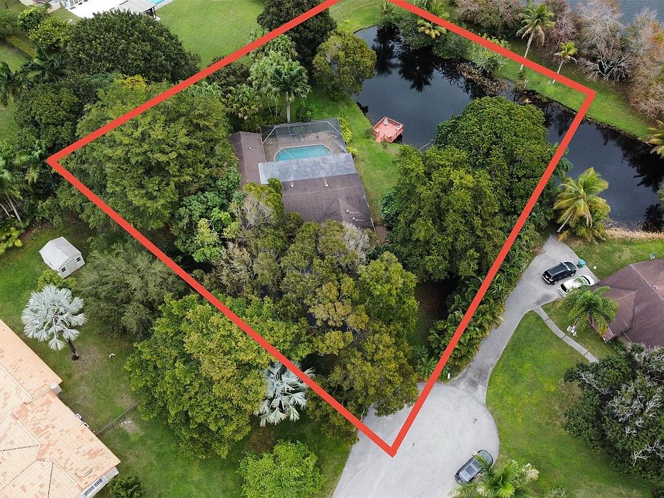 1st image of 10800 SW 40th Court