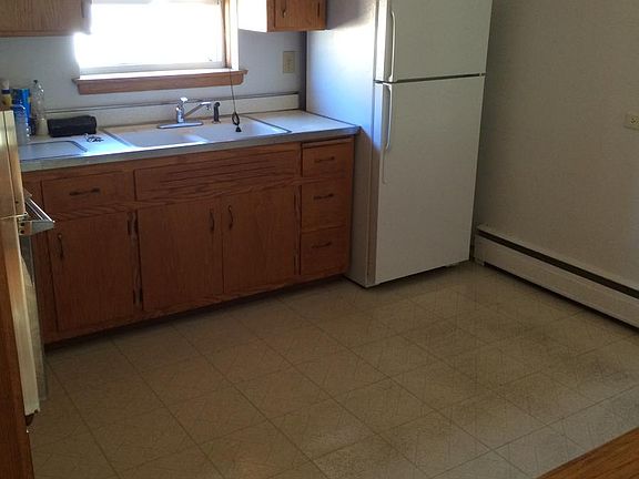 3rd image of 7719 W Fullerton Ave