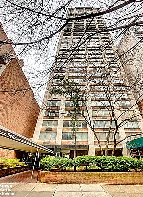 5th image of 353 E 72nd St APT 16D
