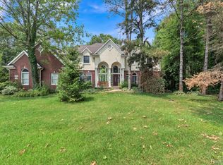 4148 Queensland Way, Pinckney, MI 48169