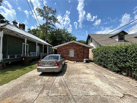 2nd image of 616 Opelousas St