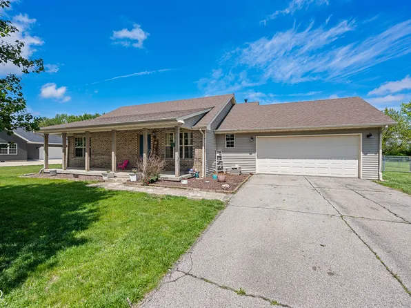 6486 E Orchard Dr, Edinburgh, IN 46124