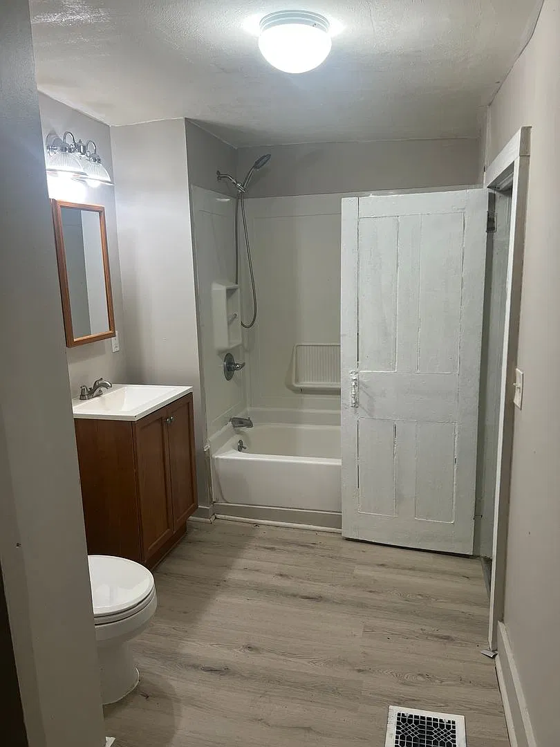 376 Salmon Brook Street — Photo 2