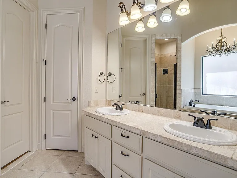 101 Prairie Dunes Dr — Photo 11