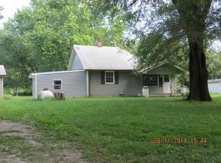 10647 SW Bluff Rd, Saint Joseph, MO 64504