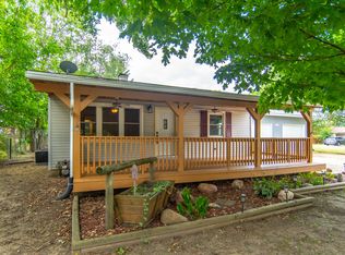378 E Union St, Seneca, IL 61360