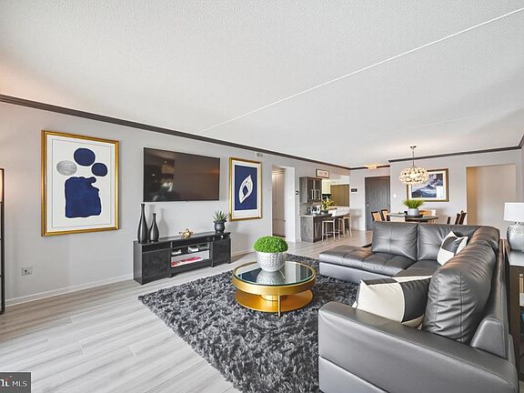 5th image of 21438 Valley Forge Cir #1438