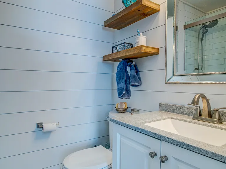 2057 Middle St #4 — Photo 9