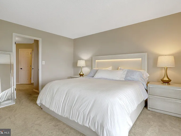 5904 Mount Eagle Dr #1609 — Photo 10