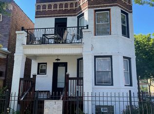 4259 W Kamerling Ave #2R, Chicago, IL 60651