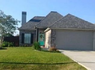 410 Braxton Dr, Youngsville, LA 70592