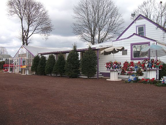 Side of store