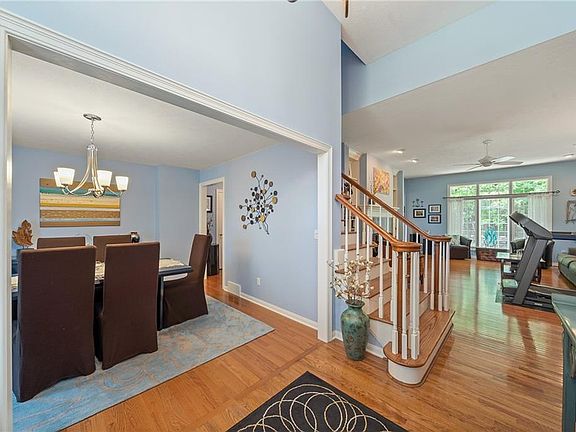 3rd image of 35050 Lisle Ct