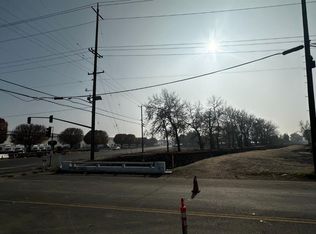 3035 S Chestnut Ave, Fresno, CA