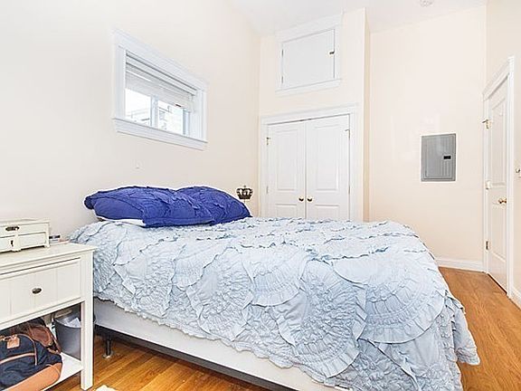 4th image of 272 East St #1