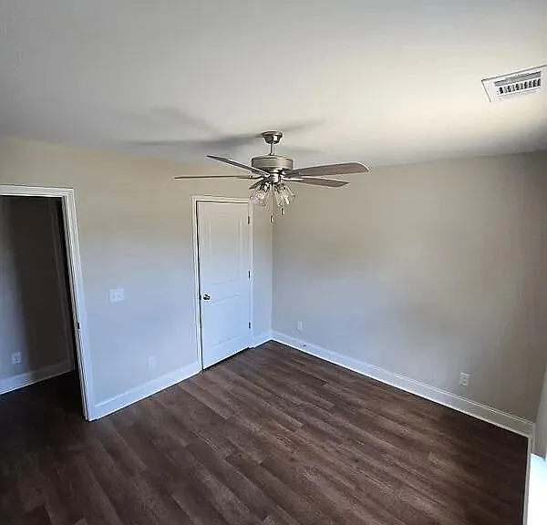 302 Hawaii Ave #B — Photo 7