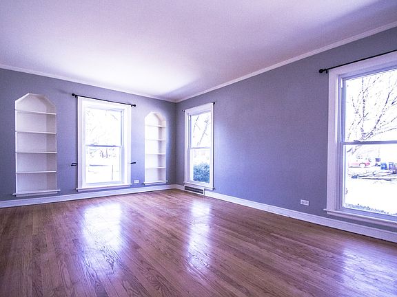 4th image of 9301 S Central Park Ave
