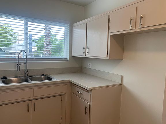 5th image of 10841 Hesby St APT 1
