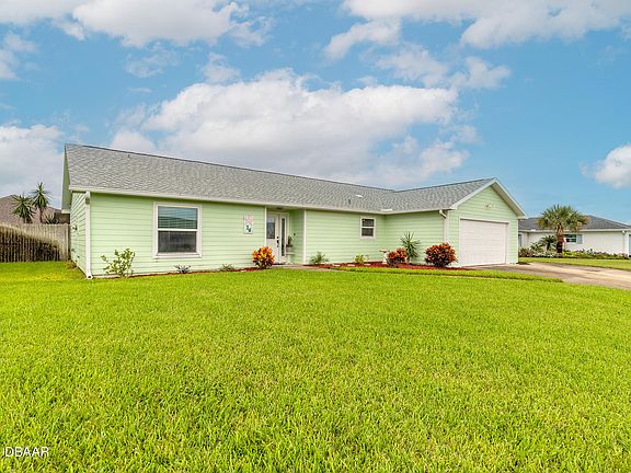 2nd image of 16 Sea Harbor Dr W