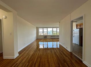 16420 Highland Ave APT 4G, Jamaica, NY 11432