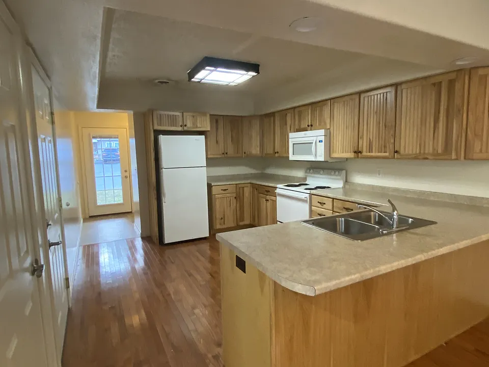 28 Holler Rd