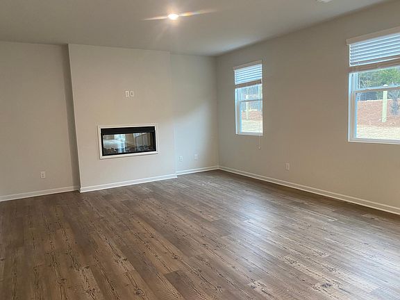 2nd image of 43 Springwood Ln