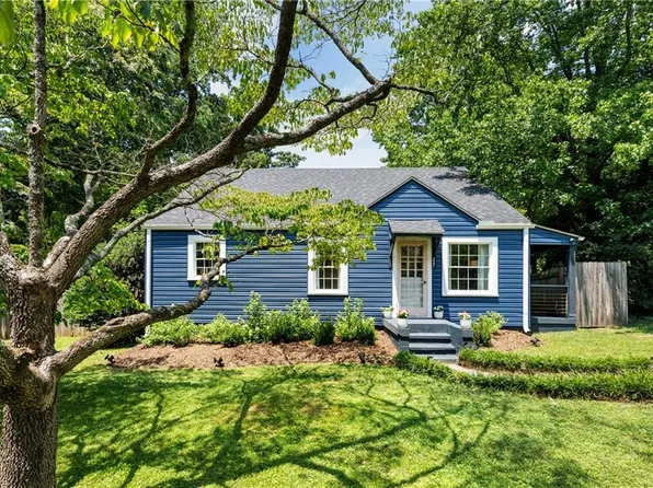 227 Tipperary Ln, Winston Salem, NC 27104