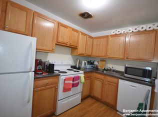 312 Tappan St APT 3, Brookline, MA 02445