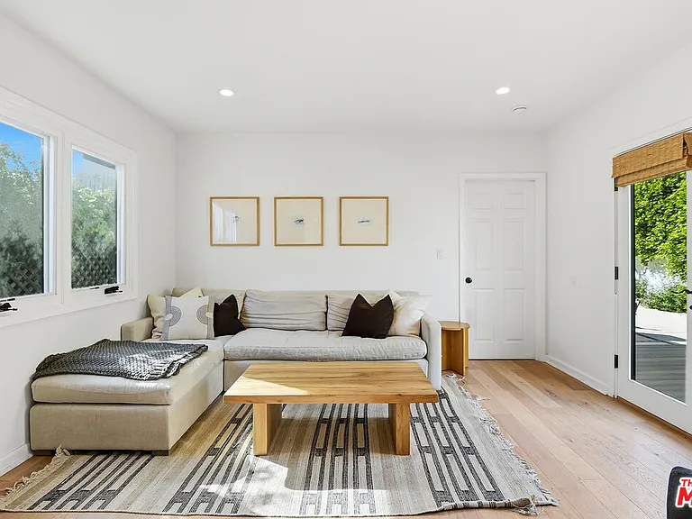 627 N Fuller Ave — Photo 9