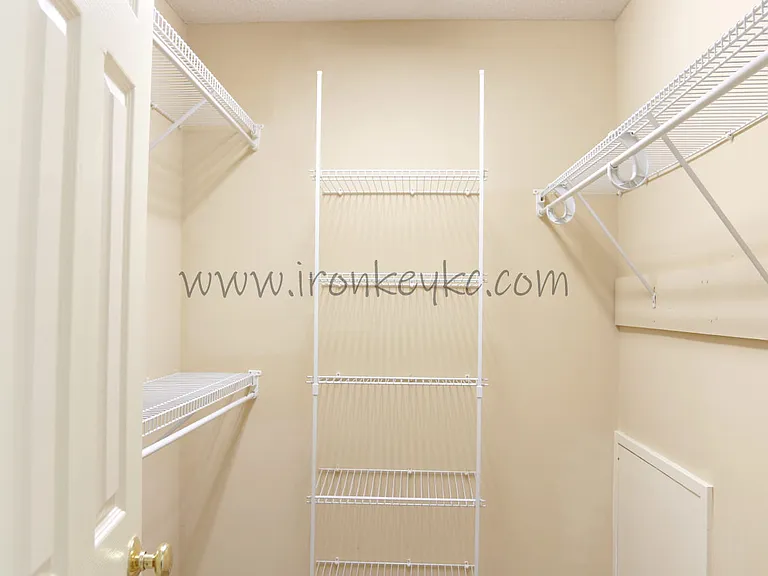 9221 Boehm Dr — Photo 17