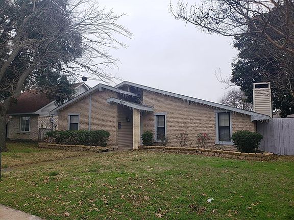 2nd image of 2517 Sam Houston Dr