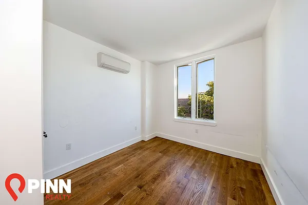 Rented by Pinn Realty | media 4