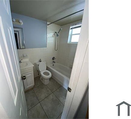 2nd image of 590 SW 27th Ave APT 10
