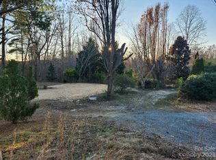 1551 Old North Rd, Lenoir, NC 28645