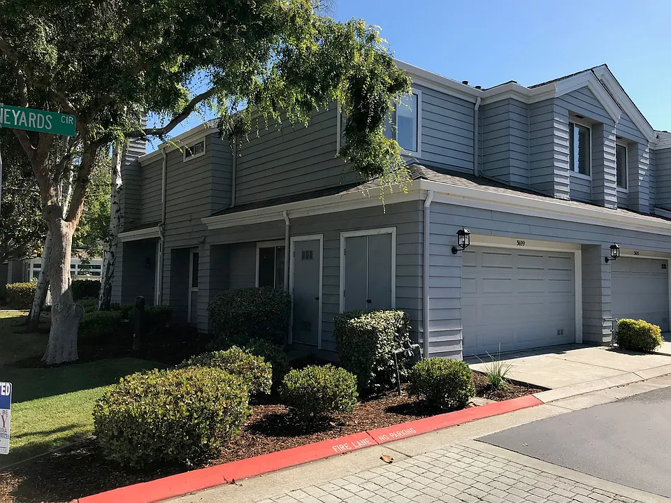 3699 Cabernet Vineyards Cir