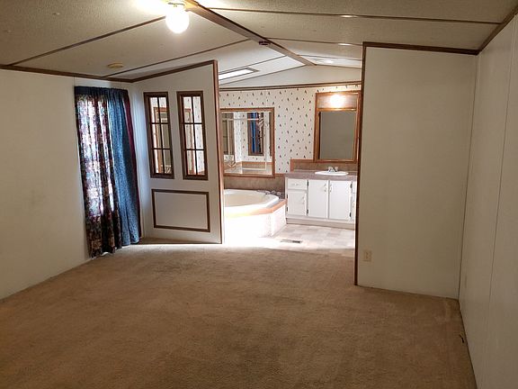 4th image of 300 N South St Lot 65