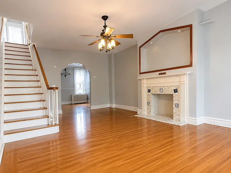 1538 W Chew St — Photo 2